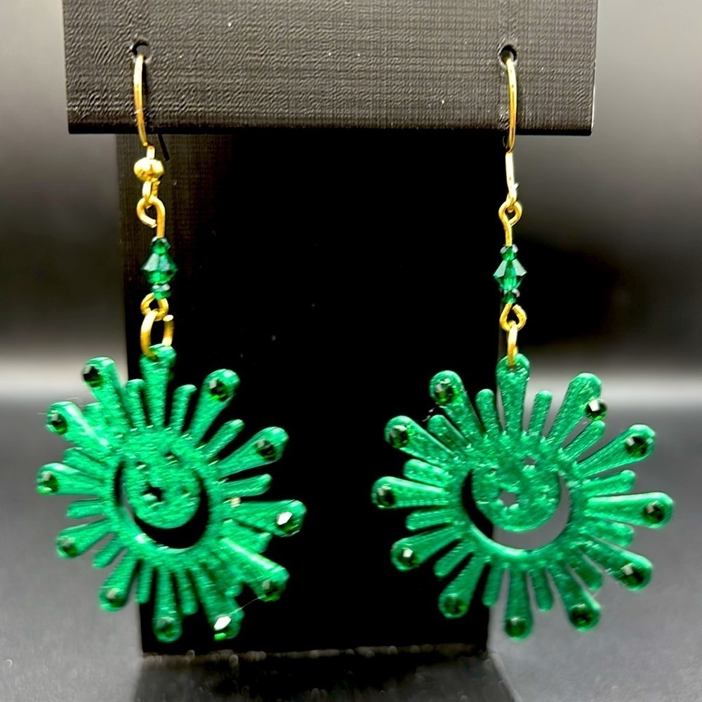 Green Sunburst Earrings - Picture 4 of 6